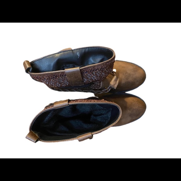 Brown slouch boots - Picture 3 of 5